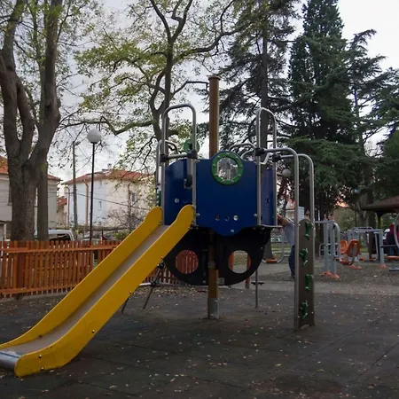 Ваканционна Къща Александров *